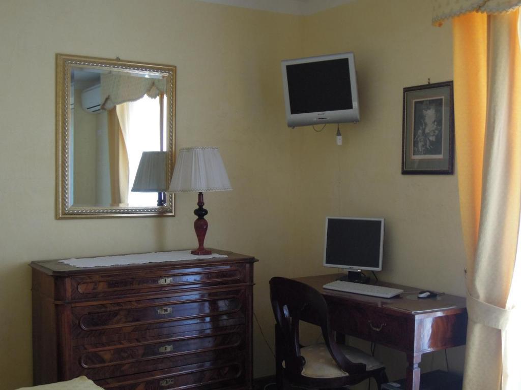 Hotel Sant'Agostino Paola Room photo