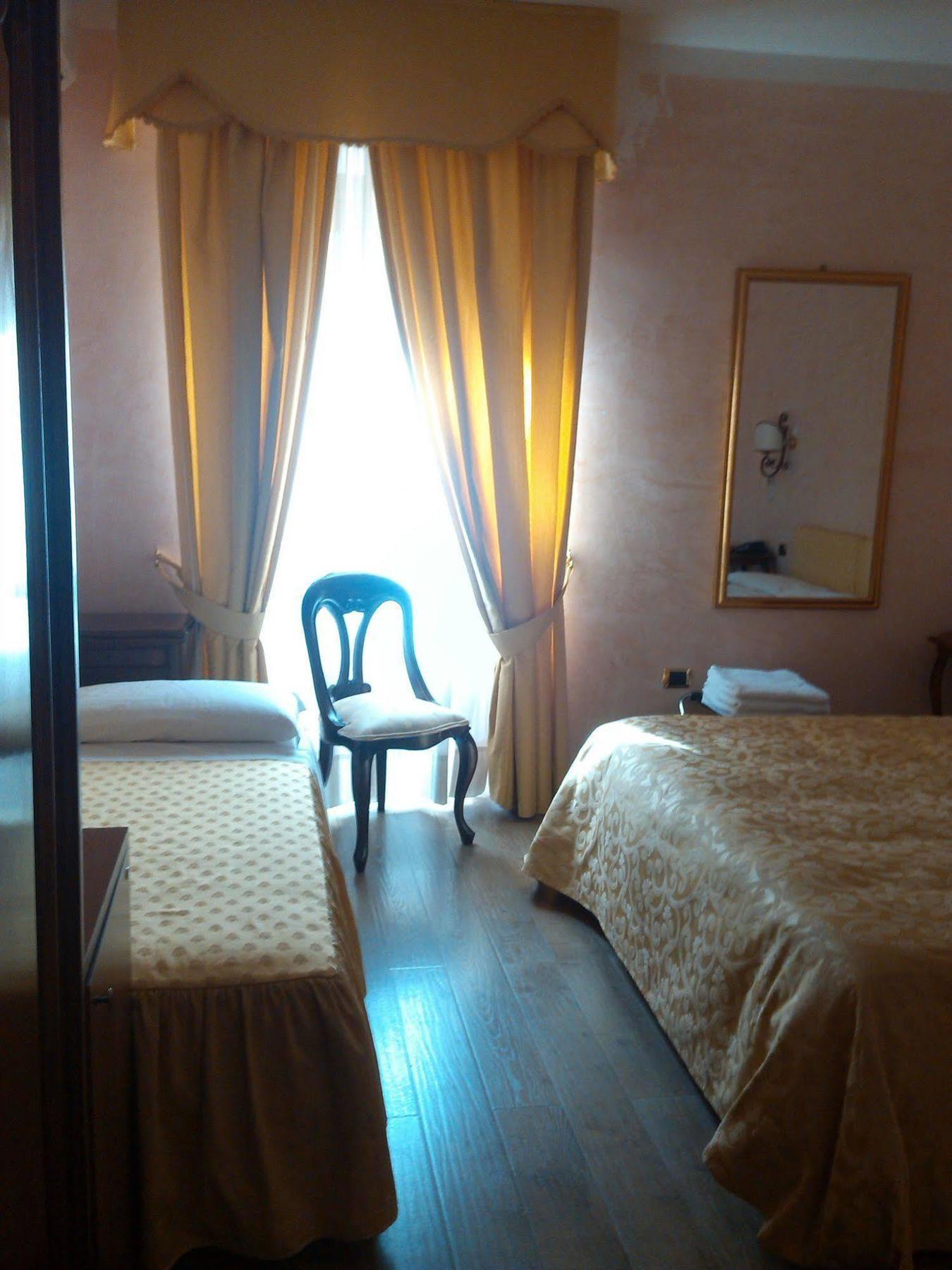 Hotel Sant'Agostino Paola Exterior photo